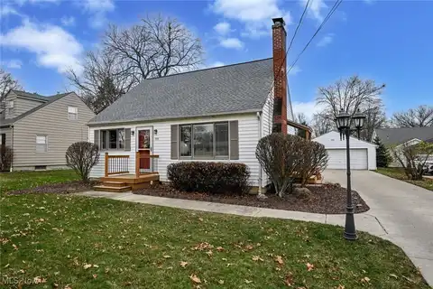 295 Shiawassee Avenue, Fairlawn, OH 44333