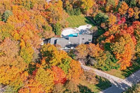 75 Stonewood Drive, Moreland Hills, OH 44022