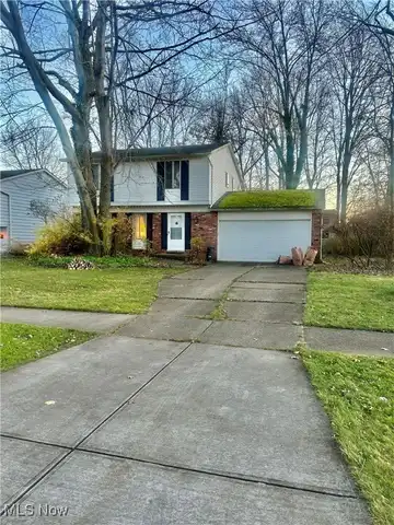 36982 S Lake Shore Boulevard, Eastlake, OH 44095