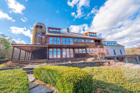 1324 Middle Road, Dummerston, VT 05301