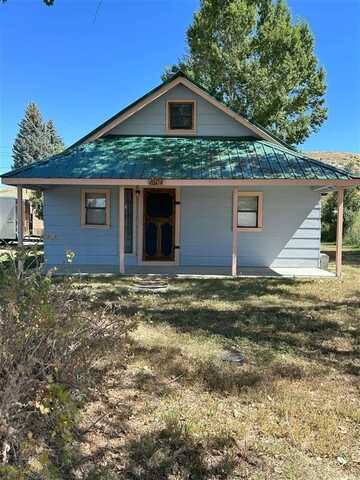 1604 Hayes Ave, Meeteetse, WY 82433