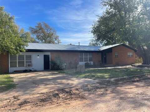 141 Dickson Road, Seymour, TX 76380