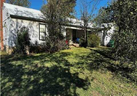 417 E 10th Street, Coleman, TX 76834