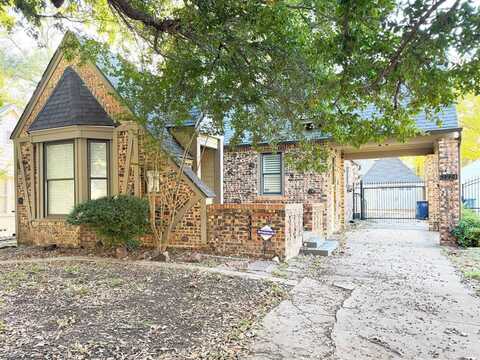 2224 Carleton Avenue, Fort Worth, TX 76107