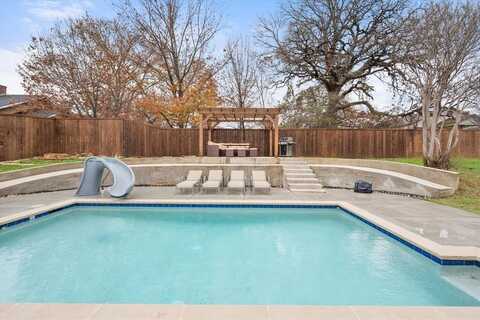 300 W College Avenue, Alvarado, TX 76009