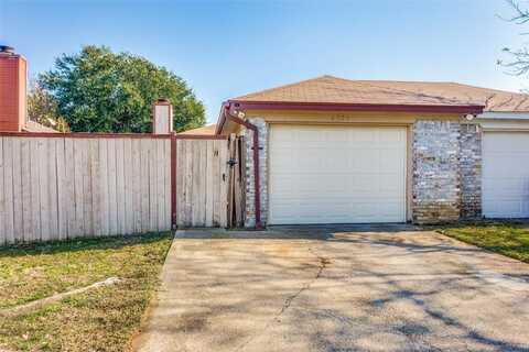 6725 S Creek Drive, Fort Worth, TX 76133