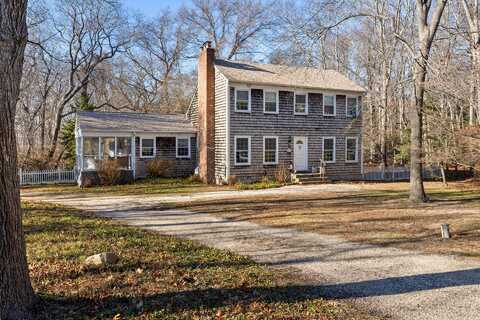 9 Actors Colony Road, Sag Harbor, NY 11963