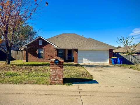 1721 N Shawnee Trl, Choctaw, OK 73020