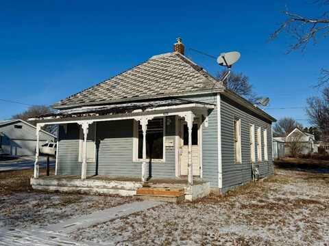 422 West 4th Ave, Redfield, SD 57469