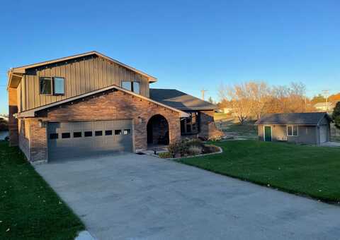 902 Valley Drive, Norton, KS 67654