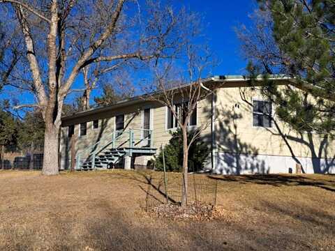 8 Parkview Terrace, Chadron, NE 69337