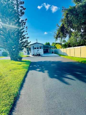 918 Reed Canal Road, South Daytona, FL 32119