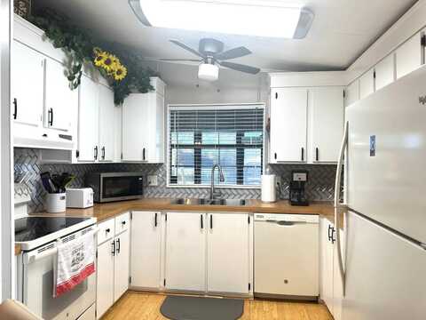 10 Tafel Court, Fort Myers, FL 33912