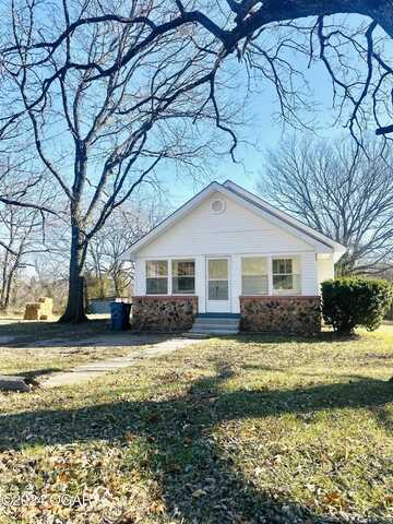 1605 Old Scenic Drive, Neosho, MO 64850