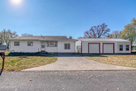 212 W Maverick Street, Goodman, MO 64843