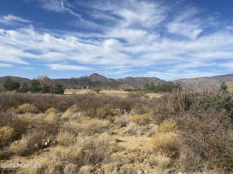 6820 S Windmill Road, Skull Valley, AZ 86338