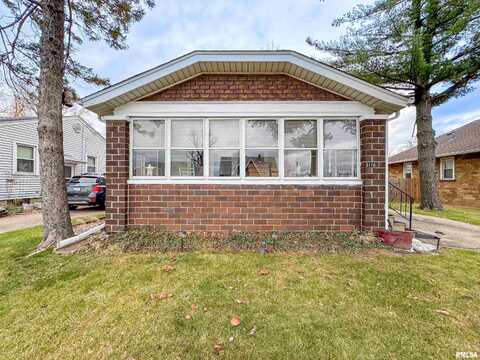 3110 N SHERWOOD Avenue, Peoria, IL 61604