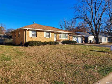 1010 5TH Avenue North, Clinton, IA 52732