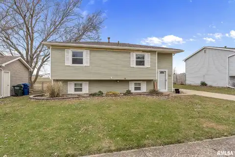 1216 EMERALD Drive, Davenport, IA 52804