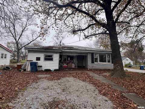 401 N HICKORY Street, Mc Leansboro, IL 62859