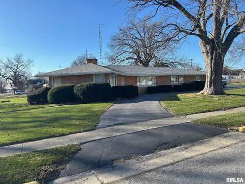 219 E 1ST Street, Assumption, IL 62510