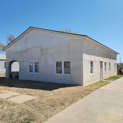 624 E Foster Ave, Pampa, TX 79065