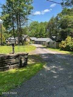 122 Waterfront Drive, Greentown, PA 18426