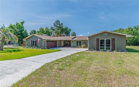 7420 W Golf Club Street, Crystal River, FL 34429