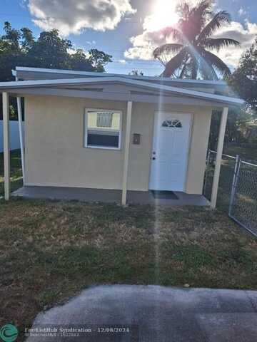 32 Marion Rd, West Park, FL 33023