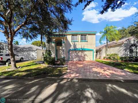 1403 Banyan Cir, Pompano Beach, FL 33069