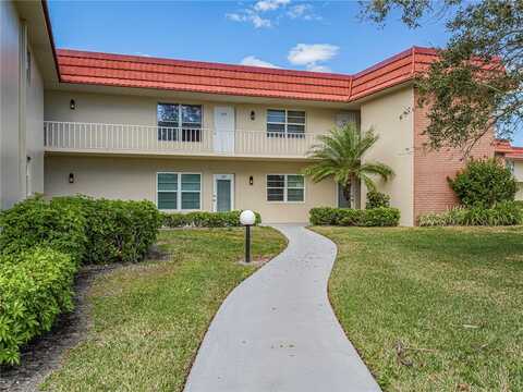62 Woodland Drive unit: 201, Vero Beach, FL 32962