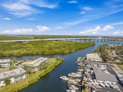 2800 Indian River Boulevard, Vero Beach, FL 32960