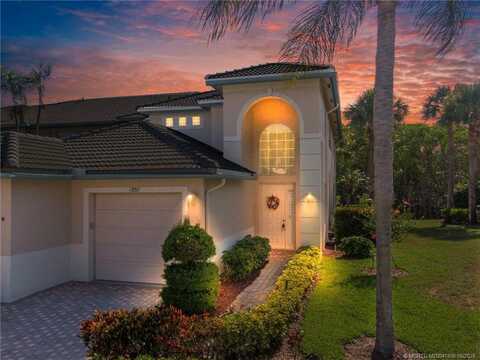1557 SE Prestwick Lane, Port Saint Lucie, FL 34952