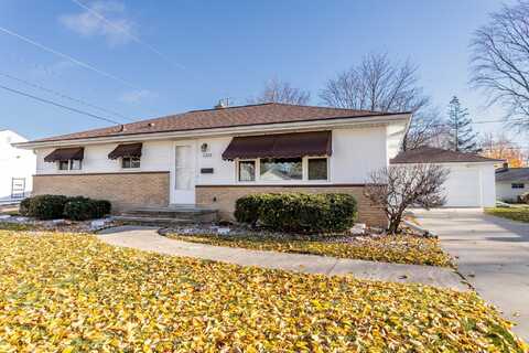 2600 KIRKLAND Court, APPLETON, WI 54911