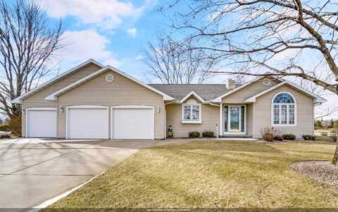 1500 FOXFIRE Court, WAUPACA, WI 54981