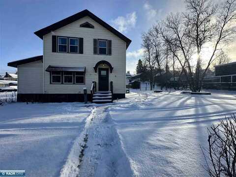 914 Douglas Ave, Eveleth, MN 55734