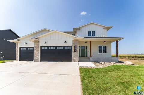 125 Skyline Dr, Valley Springs, SD 57068