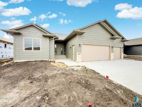 8805 W Rathburn St, Sioux Falls, SD 57106