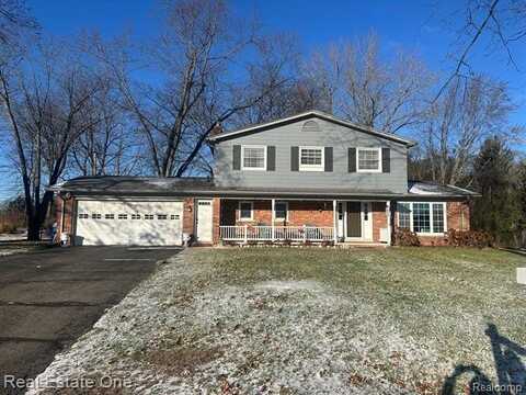 3249 GOLFHILL Drive, Waterford, MI 48329