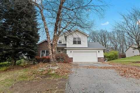 41 SUNSET PINES Drive, Howell, MI 48843