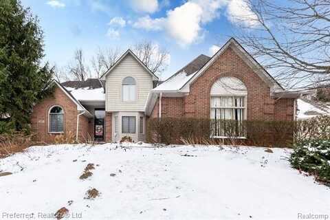 9829 FOREST RIDGE Drive, Clarkston, MI 48348