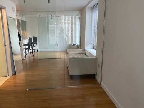 100 West 39th Street, New York, NY 10018