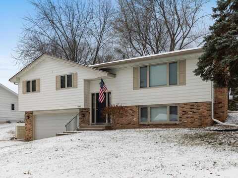 1466 17th Avenue NW, New Brighton, MN 55112