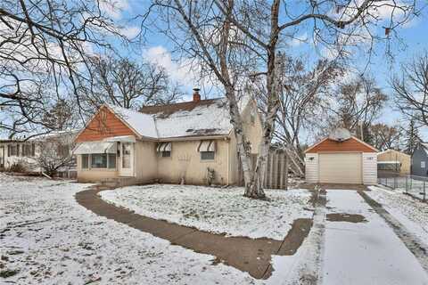 1187 Roma Avenue, Roseville, MN 55113