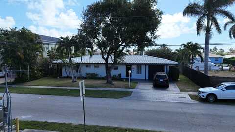 2710 NE 48th Court, Lighthouse Point, FL 33064