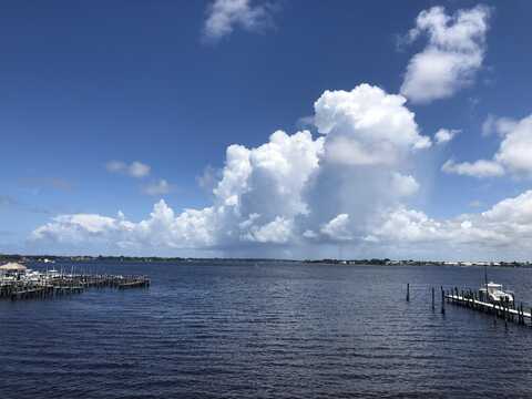 1600 NE Dixie Highway, Jensen Beach, FL 34957