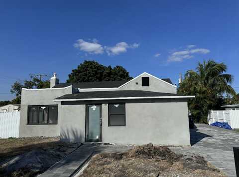 795 Highland Drive, West Palm Beach, FL 33405