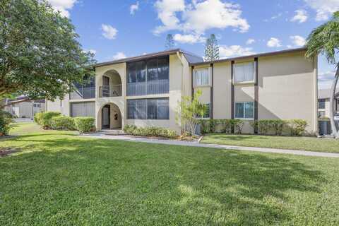 313 Pine Ridge Circle C2, Greenacres, FL 33463