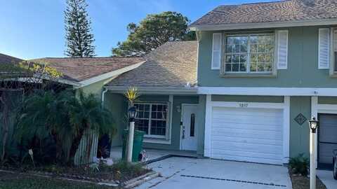 1317 SE Rivergreen Circle, Port Saint Lucie, FL 34952