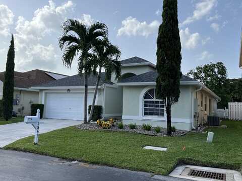 1351 Fairfax Circle E, Boynton Beach, FL 33436